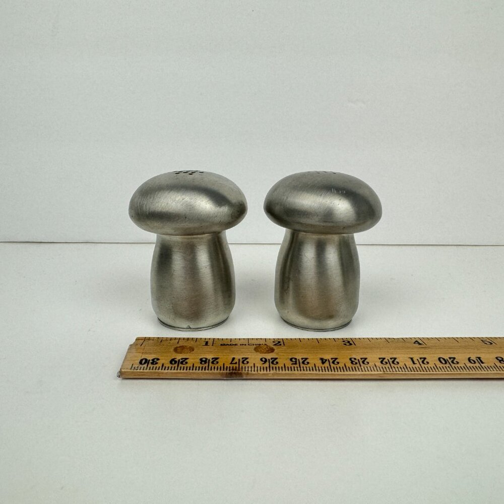 Vtg 70s Kirk Pewter by Hanle Salt and Pepper Shaker Mushroom Shape‎ Aged Small